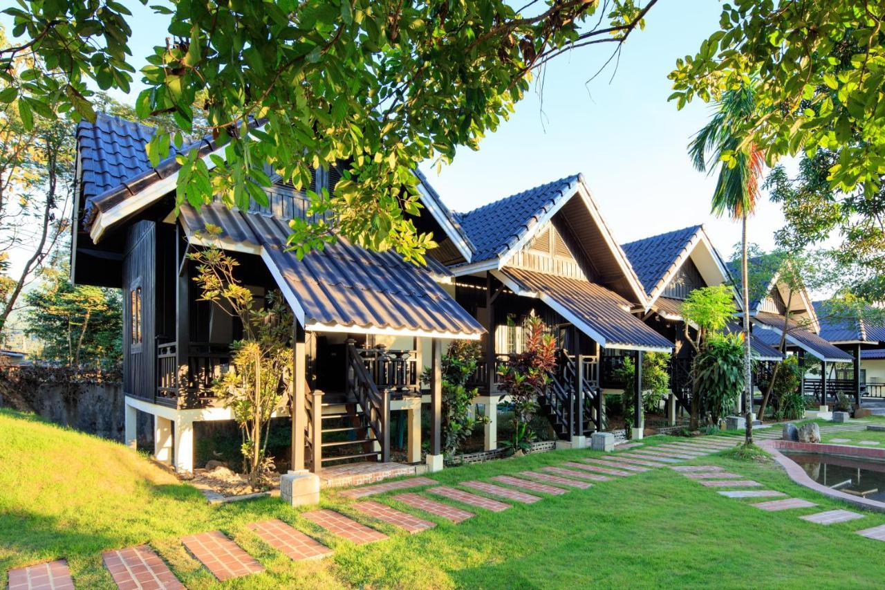 Sansan Resort Vang Vieng Buitenkant foto