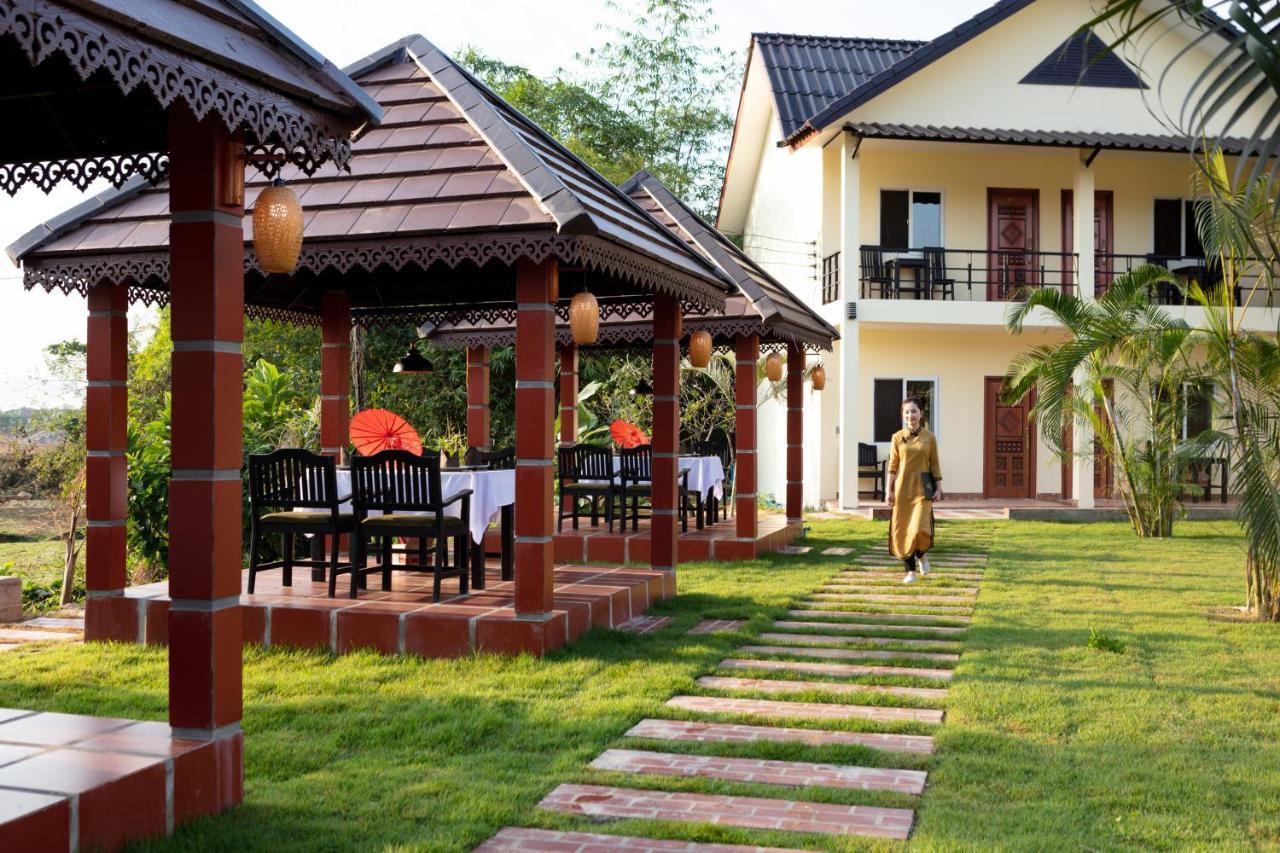 Sansan Resort Vang Vieng Buitenkant foto